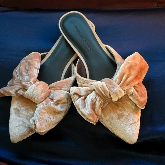Rebecca Minkoff Shoes - Sz 7 Rose Crushed Velvet Rebecca Minkoff Mules